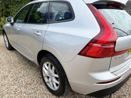 Volvo XC60 2.0 D4 Momentum Auto AWD Euro 6 (s/s) 5dr 10