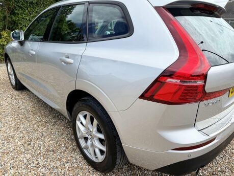 Volvo XC60 2.0 D4 Momentum Auto AWD Euro 6 (s/s) 5dr 10