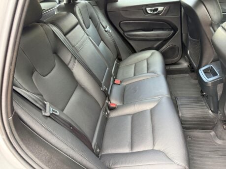 Volvo XC60 2.0 D4 Momentum Auto AWD Euro 6 (s/s) 5dr 22