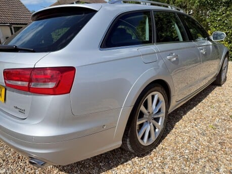 Audi A6 Allroad 3.0 TDI V6 S Tronic quattro Euro 5 (s/s) 5dr 8