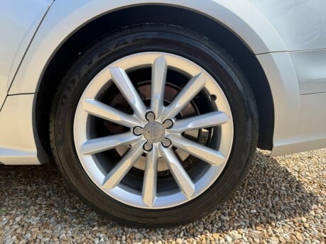 Audi A6 Allroad 3.0 TDI V6 S Tronic quattro Euro 5 (s/s) 5dr 11
