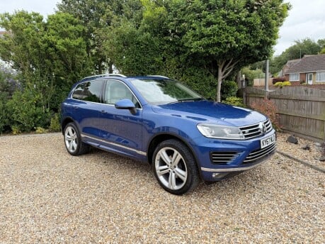 Volkswagen Touareg 3.0 TDI V6 R-Line Plus Tiptronic 4WD Euro 6 (s/s) 5dr 4