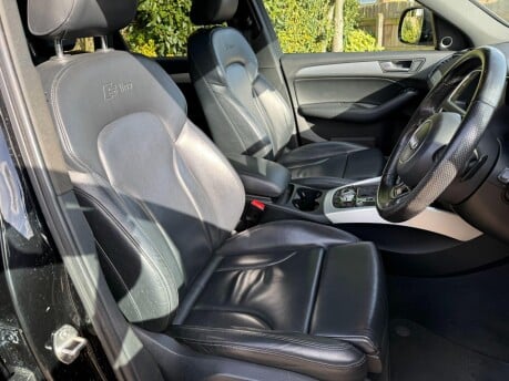 Audi Q5 2.0 TDI S line Plus S Tronic quattro Euro 5 (s/s) 5dr 19