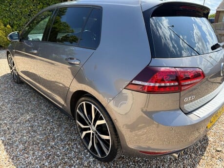 Volkswagen Golf 2.0 TDI BlueMotion Tech GTD DSG Euro 6 (s/s) 5dr 10