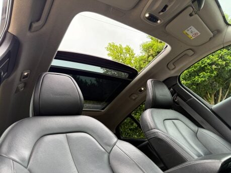 Volvo XC40 2.0 T5 Inscription Auto AWD Euro 6 (s/s) 5dr 3