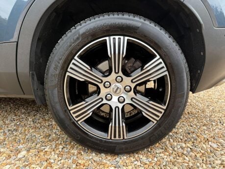 Volvo XC40 2.0 T5 Inscription Auto AWD Euro 6 (s/s) 5dr 13