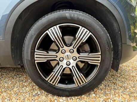 Volvo XC40 2.0 T5 Inscription Auto AWD Euro 6 (s/s) 5dr 15
