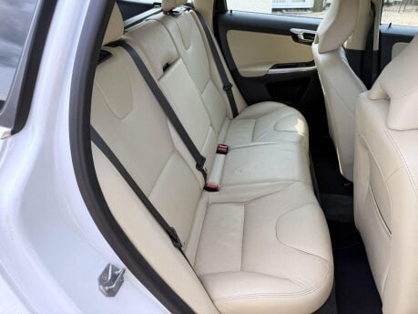 Volvo XC60 2.4 D4 SE Lux Geartronic AWD Euro 5 5dr 21