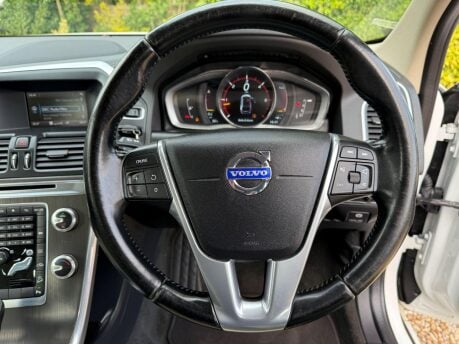 Volvo XC60 2.4 D4 SE Lux Geartronic AWD Euro 5 5dr 15