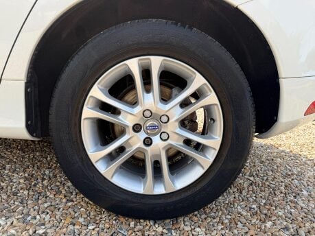 Volvo XC60 2.4 D5 SE Lux Nav Auto AWD Euro 6 (s/s) 5dr 11