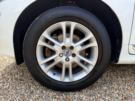 Volvo XC60 2.4 D5 SE Lux Nav Auto AWD Euro 6 (s/s) 5dr 12