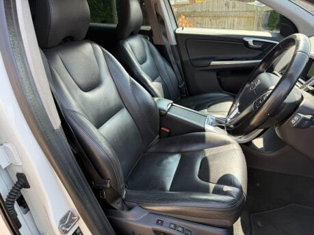 Volvo XC60 2.4 D5 SE Lux Nav Auto AWD Euro 6 (s/s) 5dr 19