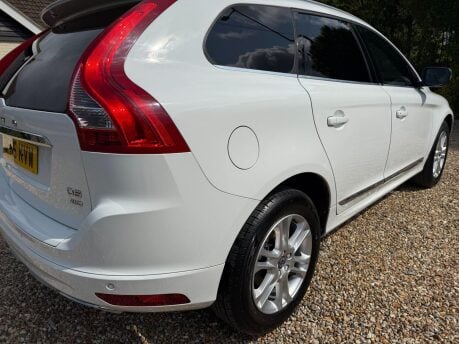 Volvo XC60 2.4 D5 SE Lux Nav Auto AWD Euro 6 (s/s) 5dr 8
