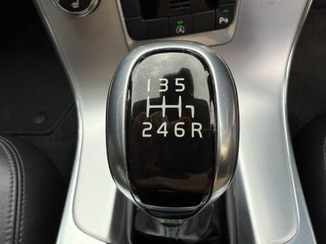 Volvo V60 2.0 D3 SE Lux Nav Euro 6 (s/s) 5dr 16