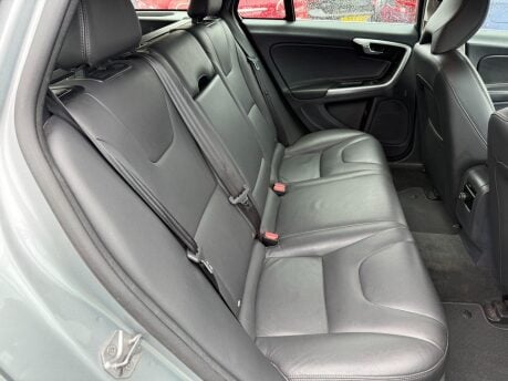 Volvo V60 2.0 D3 SE Lux Nav Euro 6 (s/s) 5dr 19