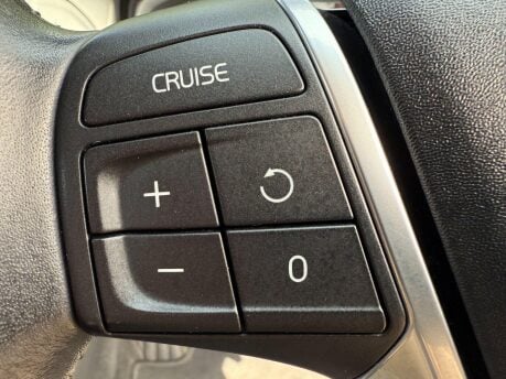 Volvo XC60 2.4 D5 SE Lux Nav Auto AWD Euro 6 (s/s) 5dr 18