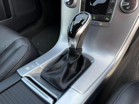 Volvo XC60 2.4 D5 SE Lux Nav Auto AWD Euro 6 (s/s) 5dr 21