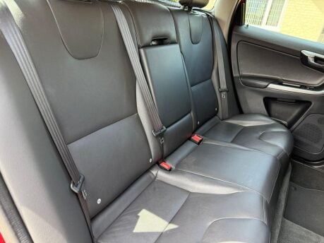 Volvo XC60 2.4 D5 SE Lux Nav Auto AWD Euro 6 (s/s) 5dr 25
