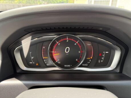 Volvo XC60 2.4 D5 SE Lux Nav Auto AWD Euro 6 (s/s) 5dr 16