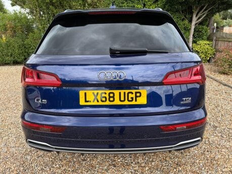 Audi Q5 2.0 TDI 40 S line S Tronic quattro Euro 6 (s/s) 5dr 9