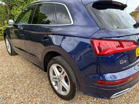 Audi Q5 2.0 TDI 40 S line S Tronic quattro Euro 6 (s/s) 5dr 10