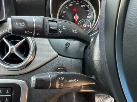 Mercedes-Benz GLA 2.1 GLA200d Sport (Premium Plus) 7G-DCT Euro 6 (s/s) 5dr 19