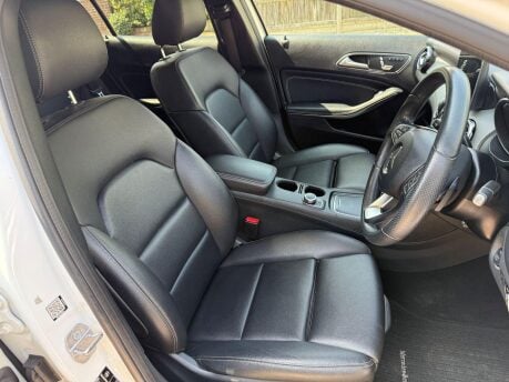 Mercedes-Benz GLA 2.1 GLA200d Sport (Premium Plus) 7G-DCT Euro 6 (s/s) 5dr 26