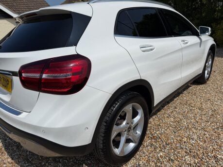Mercedes-Benz GLA 2.1 GLA200d Sport (Premium Plus) 7G-DCT Euro 6 (s/s) 5dr 10