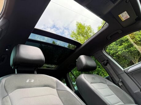 Volkswagen Tiguan 2.0 TDI BlueMotion Tech R-Line DSG 4Motion Euro 6 (s/s) 5dr 3