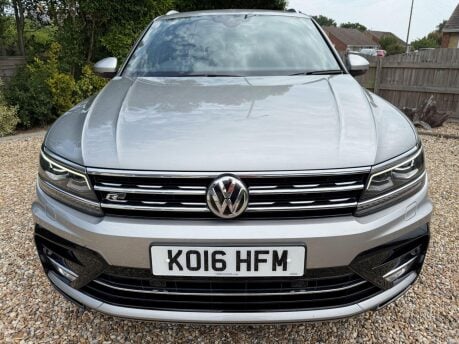 Volkswagen Tiguan 2.0 TDI BlueMotion Tech R-Line DSG 4Motion Euro 6 (s/s) 5dr 8