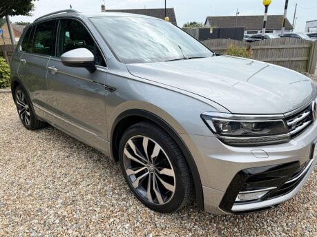 Volkswagen Tiguan 2.0 TDI BlueMotion Tech R-Line DSG 4Motion Euro 6 (s/s) 5dr 9