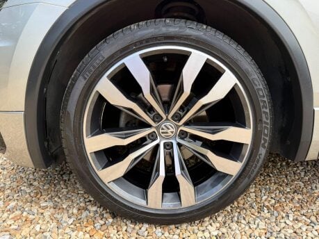 Volkswagen Tiguan 2.0 TDI BlueMotion Tech R-Line DSG 4Motion Euro 6 (s/s) 5dr 13