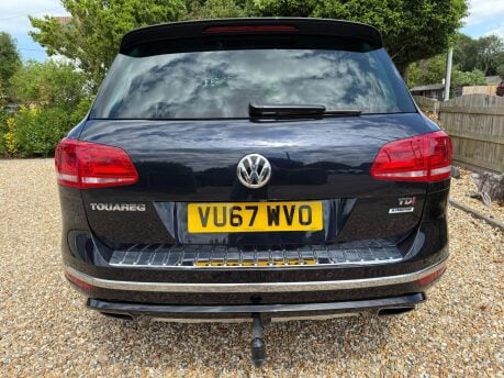 Volkswagen Touareg 3.0 TDI V6 R-Line Plus Tiptronic 4WD Euro 6 (s/s) 5dr 11