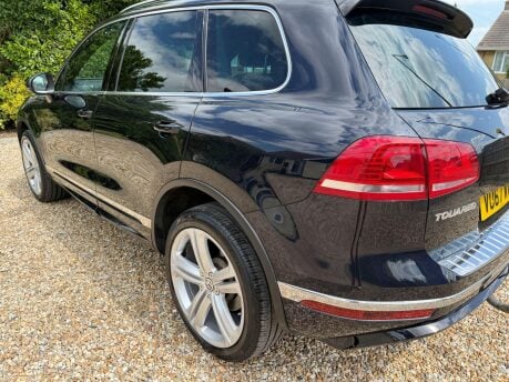 Volkswagen Touareg 3.0 TDI V6 R-Line Plus Tiptronic 4WD Euro 6 (s/s) 5dr 12
