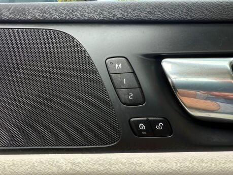 Volvo V60 2.0 D3 Inscription Pro Auto Euro 6 (s/s) 5dr 22