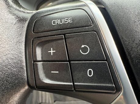 Volvo XC60 2.0 D4 SE Lux Nav Auto Euro 6 (s/s) 5dr 16