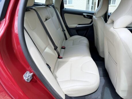 Volvo XC60 2.0 D4 SE Lux Nav Auto Euro 6 (s/s) 5dr 22