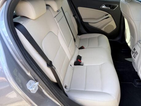 Mercedes-Benz GLA 2.1 GLA220d Sport (Premium Plus) 7G-DCT 4MATIC Euro 6 (s/s) 5dr 27