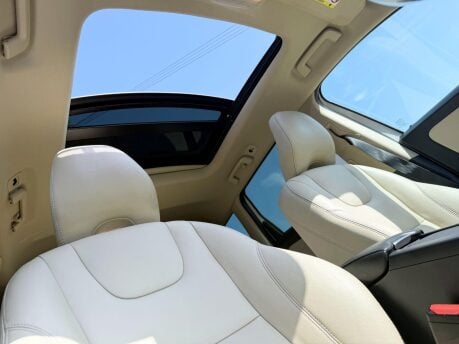 Volvo XC60 2.4 D5 SE Lux Nav Auto AWD Euro 6 (s/s) 5dr 3