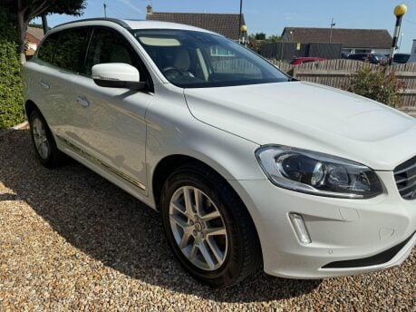 Volvo XC60 2.4 D5 SE Lux Nav Auto AWD Euro 6 (s/s) 5dr 9