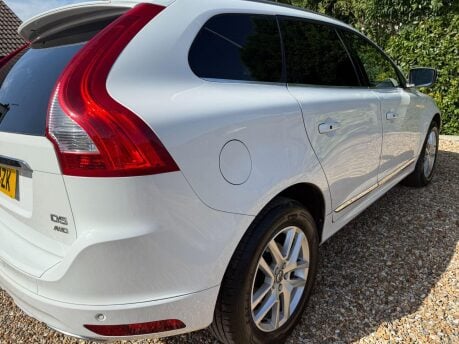 Volvo XC60 2.4 D5 SE Lux Nav Auto AWD Euro 6 (s/s) 5dr 10