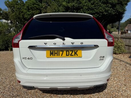 Volvo XC60 2.4 D5 SE Lux Nav Auto AWD Euro 6 (s/s) 5dr 11