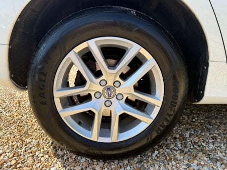 Volvo XC60 2.4 D5 SE Lux Nav Auto AWD Euro 6 (s/s) 5dr 16