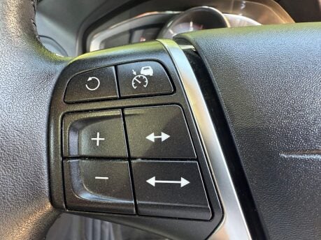 Volvo XC60 2.4 D5 SE Lux Nav Auto AWD Euro 6 (s/s) 5dr 19