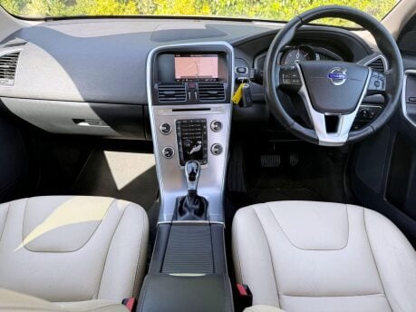 Volvo XC60 2.4 D5 SE Lux Nav Auto AWD Euro 6 (s/s) 5dr 24