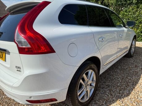 Volvo XC60 2.4 D5 SE Lux Nav Auto AWD Euro 6 (s/s) 5dr 10