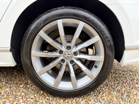 Volkswagen Passat 2.0 TDI R-Line DSG Euro 6 (s/s) 5dr 13