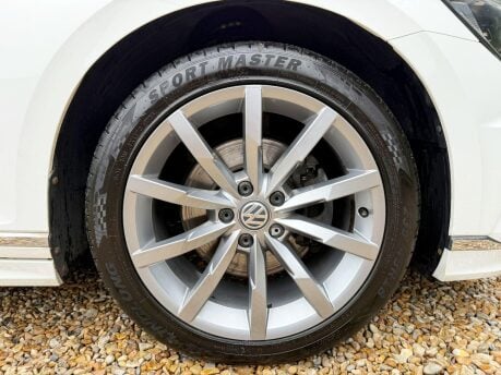 Volkswagen Passat 2.0 TDI R-Line DSG Euro 6 (s/s) 5dr 15