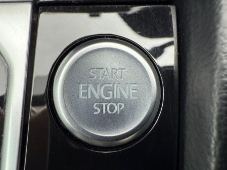 Volkswagen Passat 2.0 TDI R-Line DSG Euro 6 (s/s) 5dr 21
