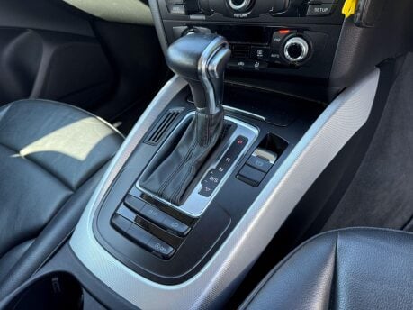Audi Q5 2.0 TDI SE S Tronic quattro Euro 5 (s/s) 5dr 16